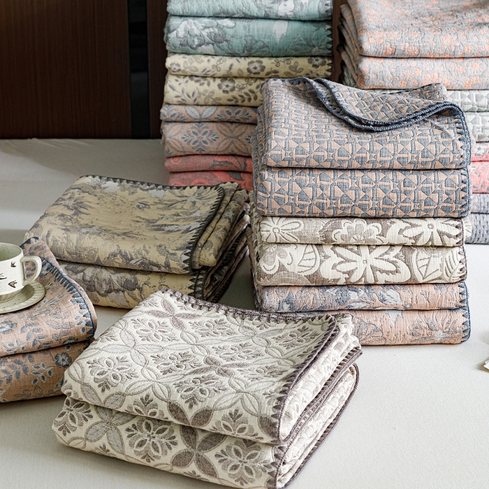 91家纺网 家纺一手货源 找家纺 悦然毛巾被 2026新款全棉三层纱A类多功能毛巾被休闲毯夏被床盖床单 组合