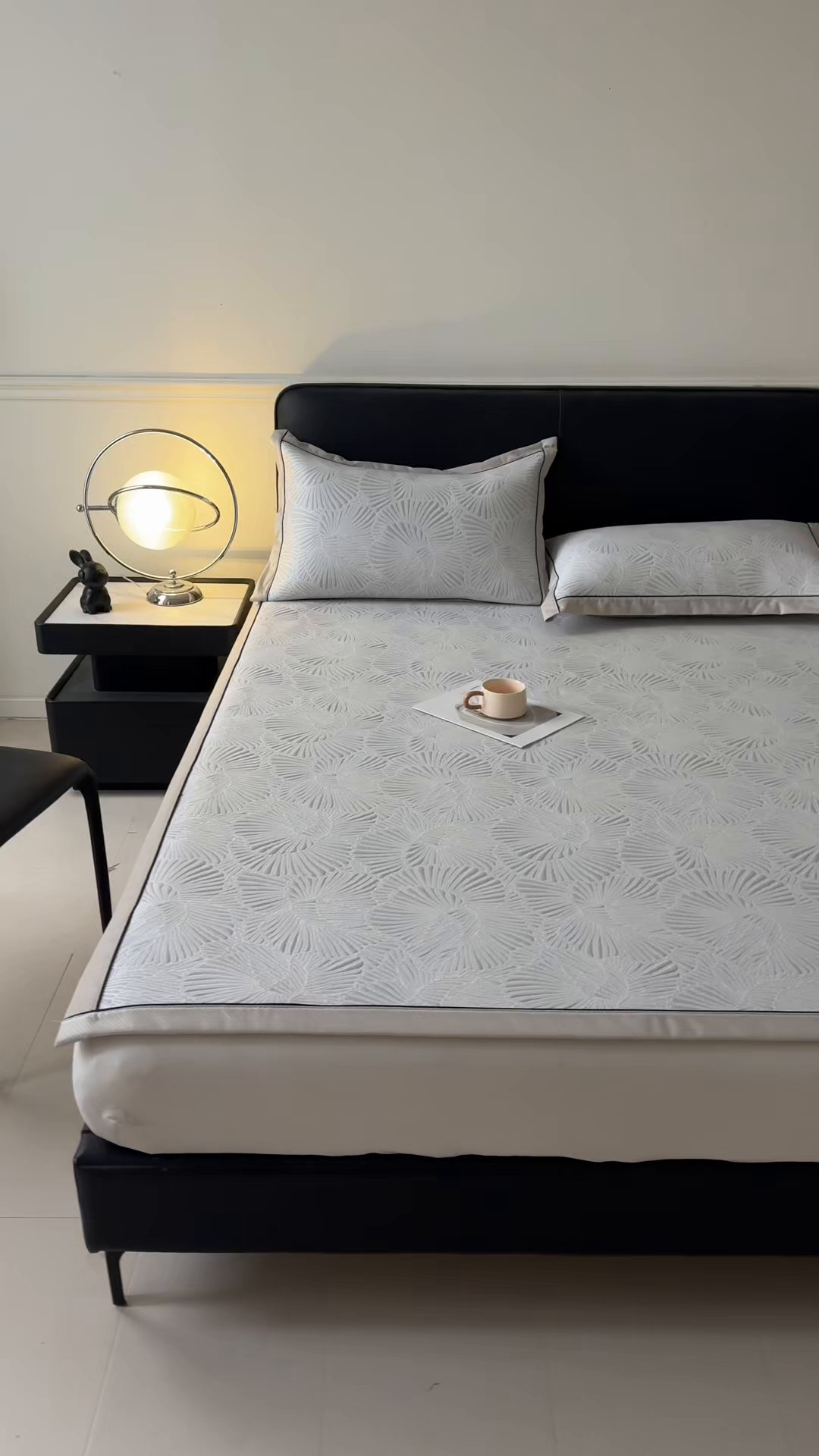 91家纺网 家纺一手货源 找家纺 绒艺席业 2026年新款立体浮雕工艺正宗凉感豆豆席凉席席子-平铺款 豆豆银杏叶-浅灰色