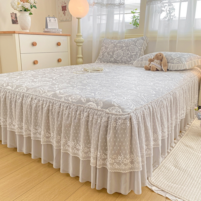 91家纺网 家纺一手货源 找家纺 伊人坊 2026新款A类550克凉感提花值过0.21冰豆豆家用凉席子三件套夏季-床裙款 玫瑰－灰