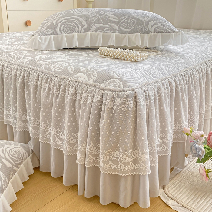 91家纺网 家纺一手货源 找家纺 伊人坊 2026新款A类550克凉感提花值过0.21冰豆豆家用凉席子三件套夏季-床裙款 玫瑰－灰