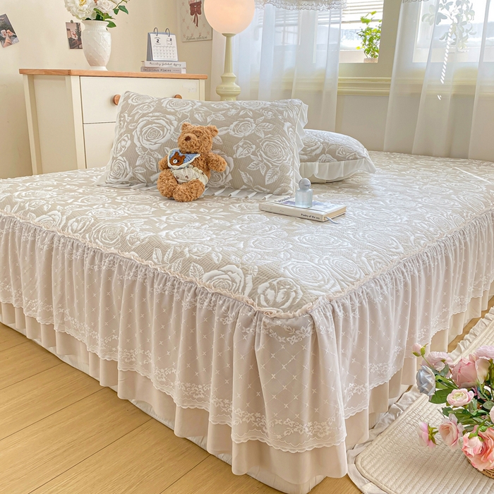 91家纺网 家纺一手货源 找家纺 伊人坊 2026新款A类550克凉感提花值过0.21冰豆豆家用凉席子三件套夏季-床裙款 玫瑰－咖