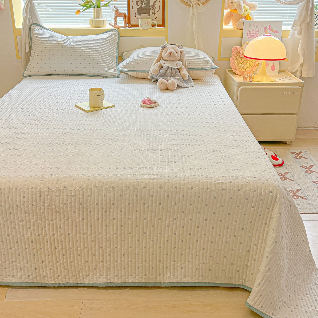 91家纺网 家纺一手货源 找家纺 乐逸家纺  2026新款A类云感双层纱夏被床盖四件套 波点-蓝