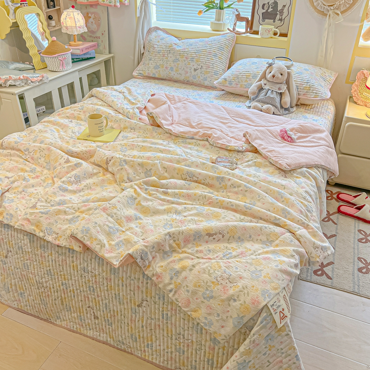 91家纺网 家纺一手货源 找家纺 乐逸家纺  2026新款A类云感双层纱夏被床盖四件套 粉调