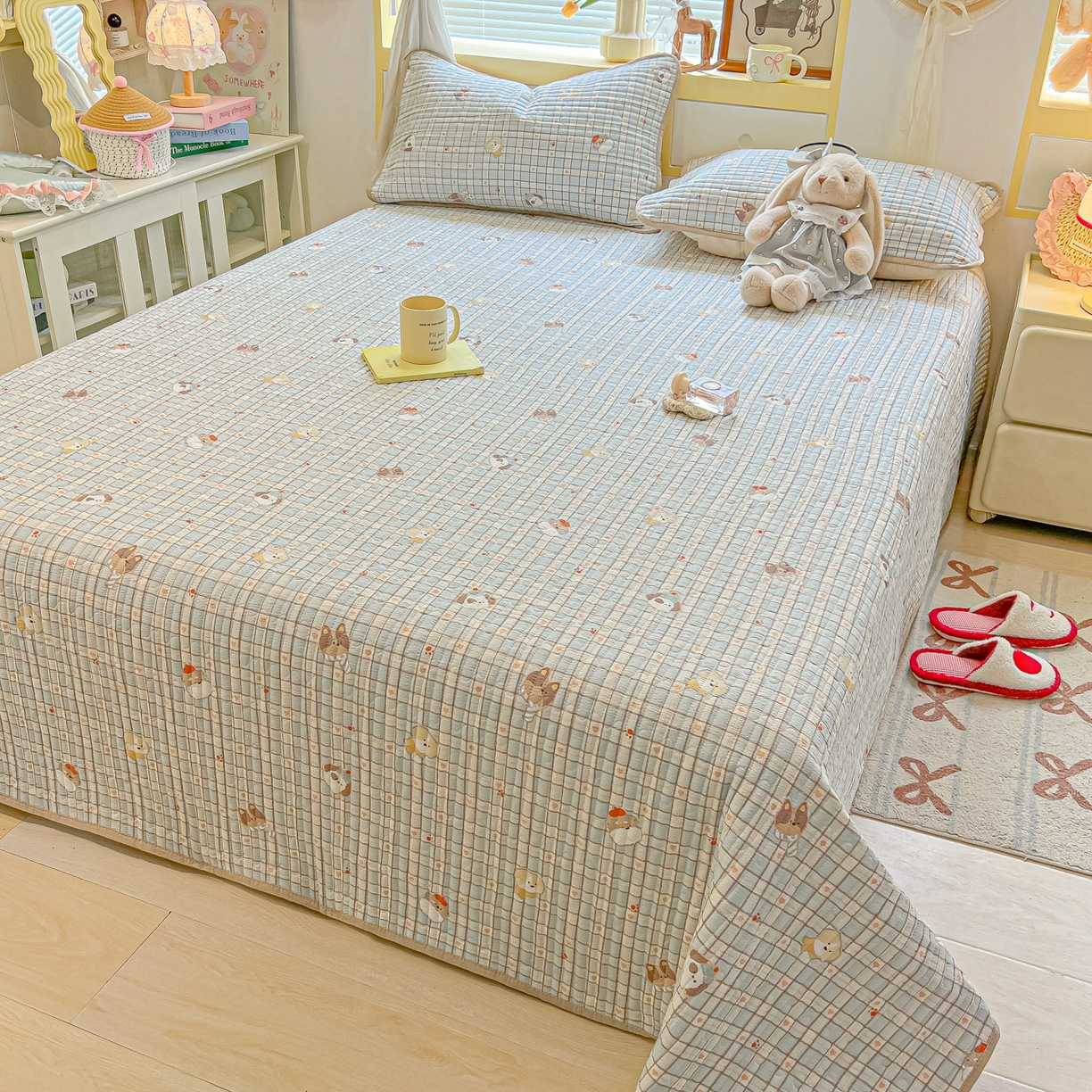 91家纺网 家纺一手货源 找家纺 乐逸家纺  2026新款A类云感双层纱夏被床盖四件套 格子萌狗