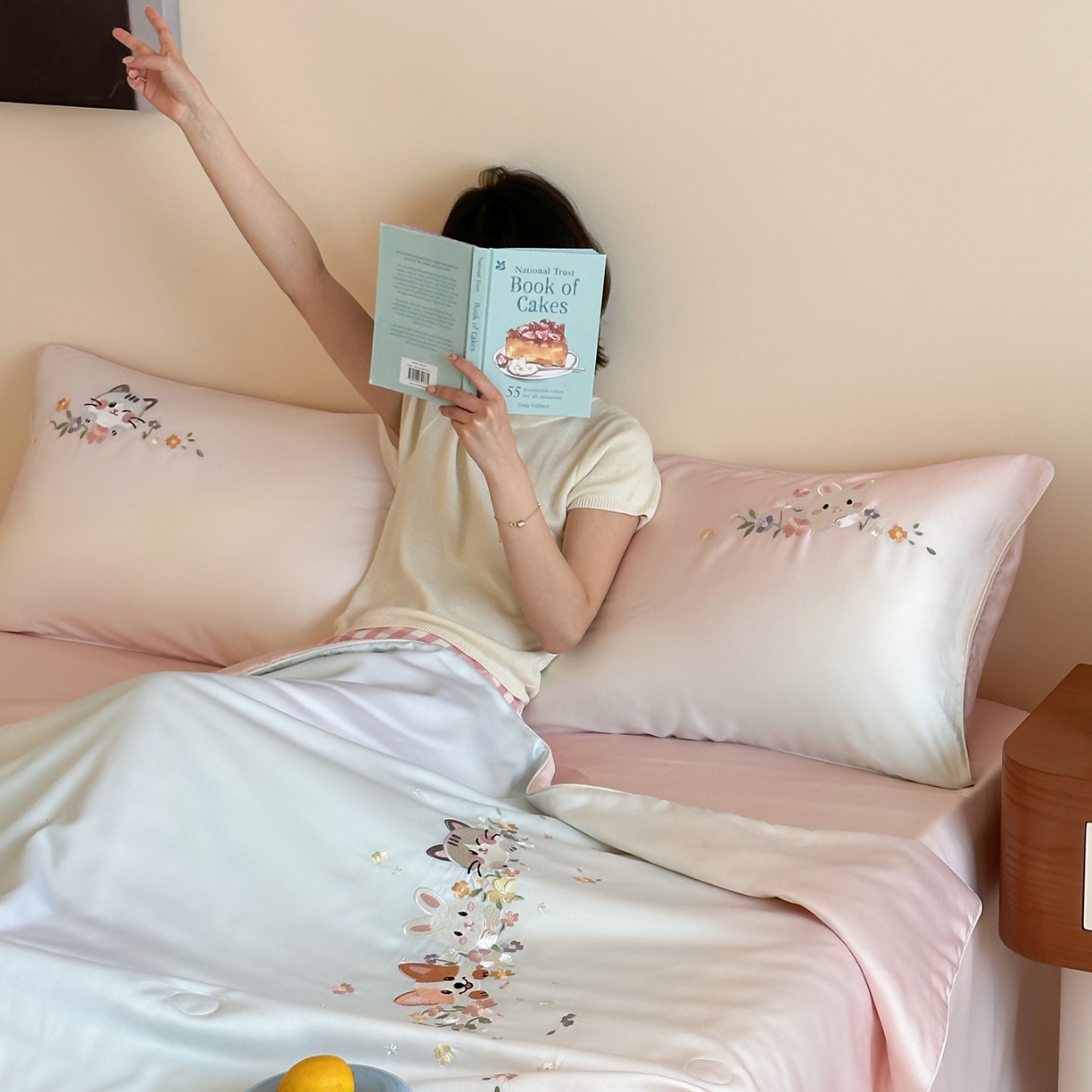 91家纺网 家纺一手货源 找家纺 （总）爱缦 2026新款60s兰精天丝数码印花绣花夏被空调被夏凉被四件套