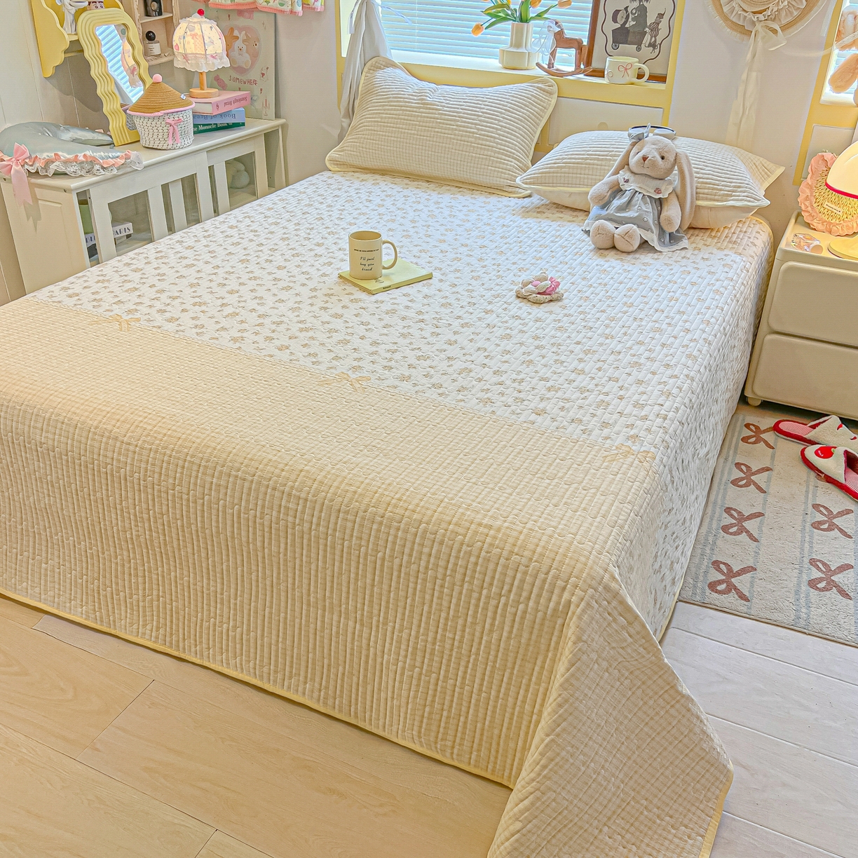 91家纺网 家纺一手货源 找家纺 乐逸家纺  2026新款A类云感双层纱夏被床盖四件套 暖花