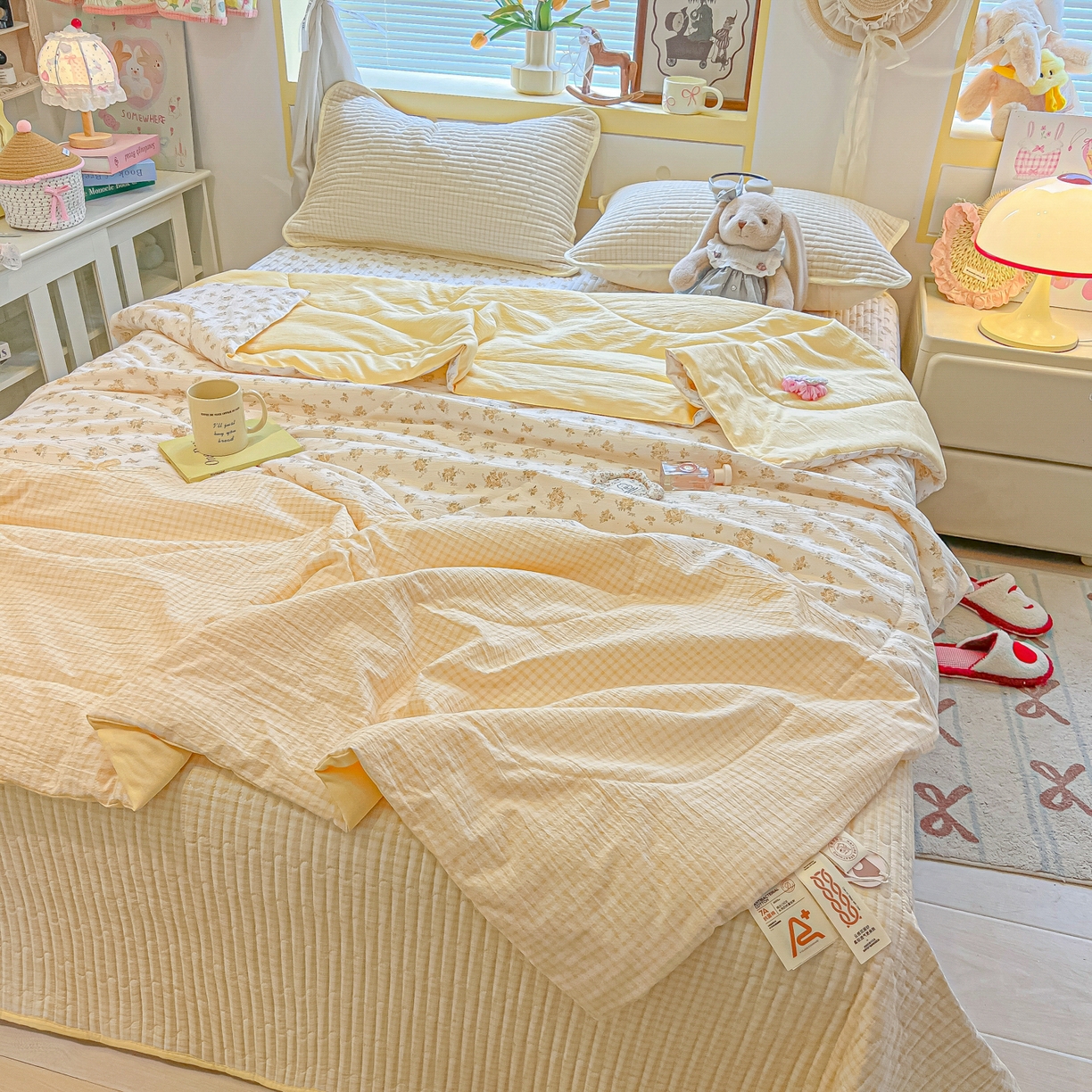 91家纺网 家纺一手货源 找家纺 乐逸家纺  2026新款A类云感双层纱夏被床盖四件套 暖花