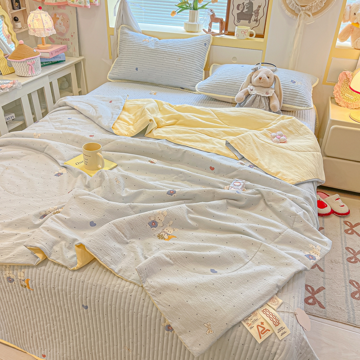 91家纺网 家纺一手货源 找家纺 乐逸家纺  2026新款A类云感双层纱夏被床盖四件套 兔眠