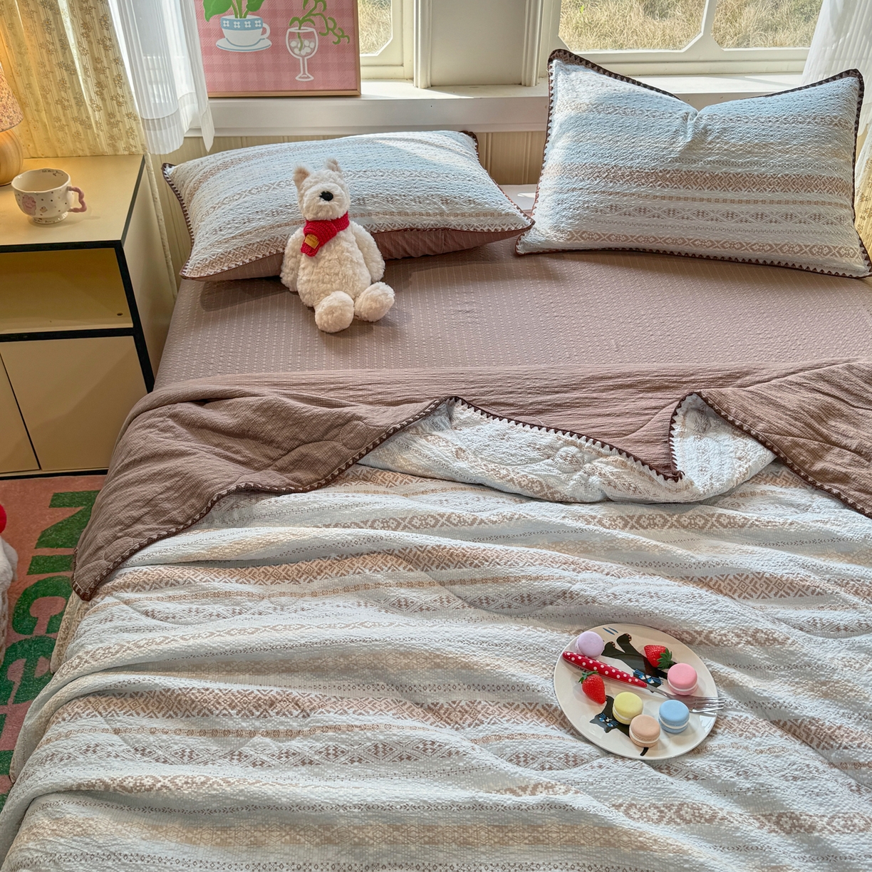 91家纺网 家纺一手货源 找家纺 慕澄家纺 2026新款泡芙棉贝壳边印花夏被四件套 夏被-焦糖海盐