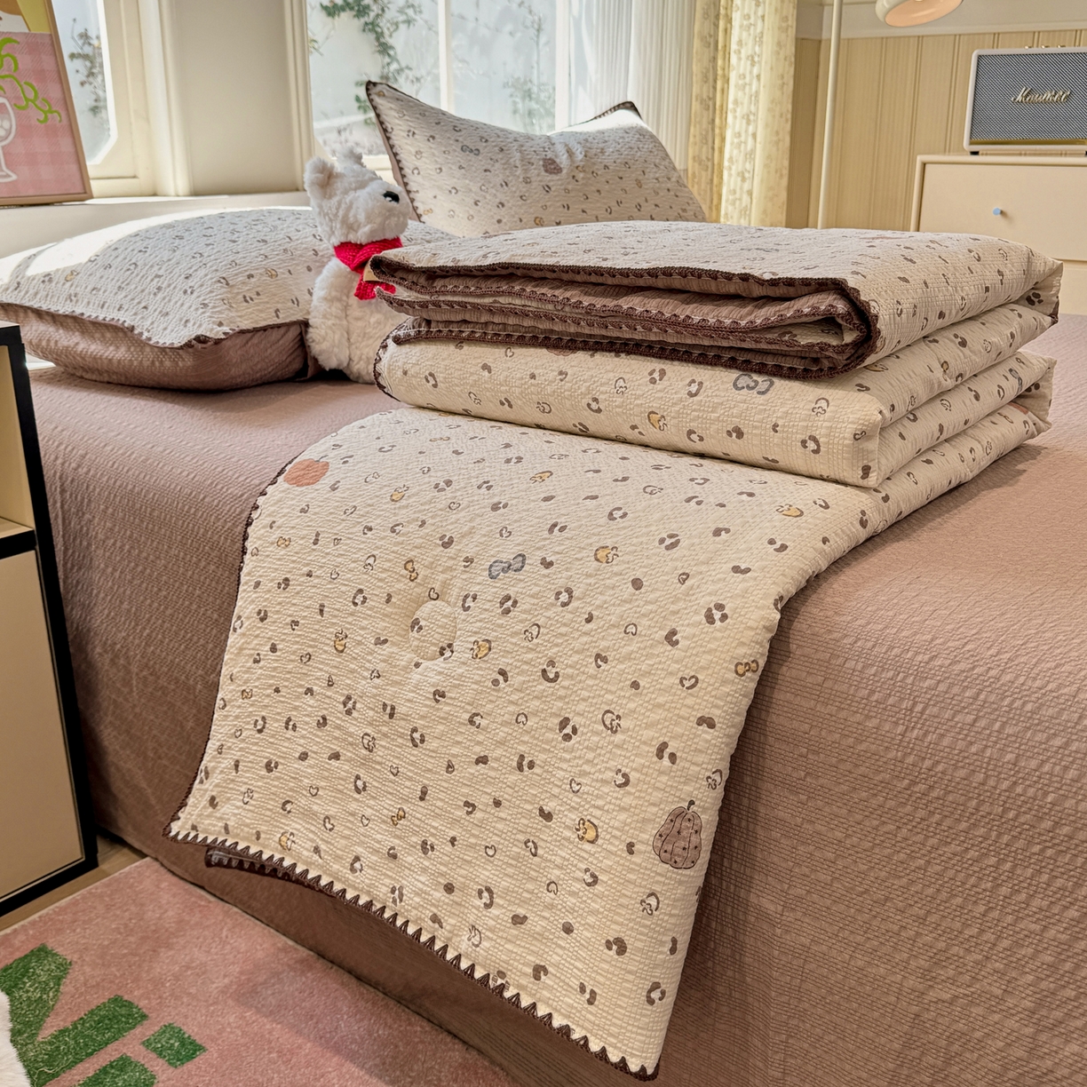 91家纺网 家纺一手货源 找家纺 慕澄家纺 2026新款泡芙棉贝壳边印花夏被四件套 夏被-栗栗南瓜派