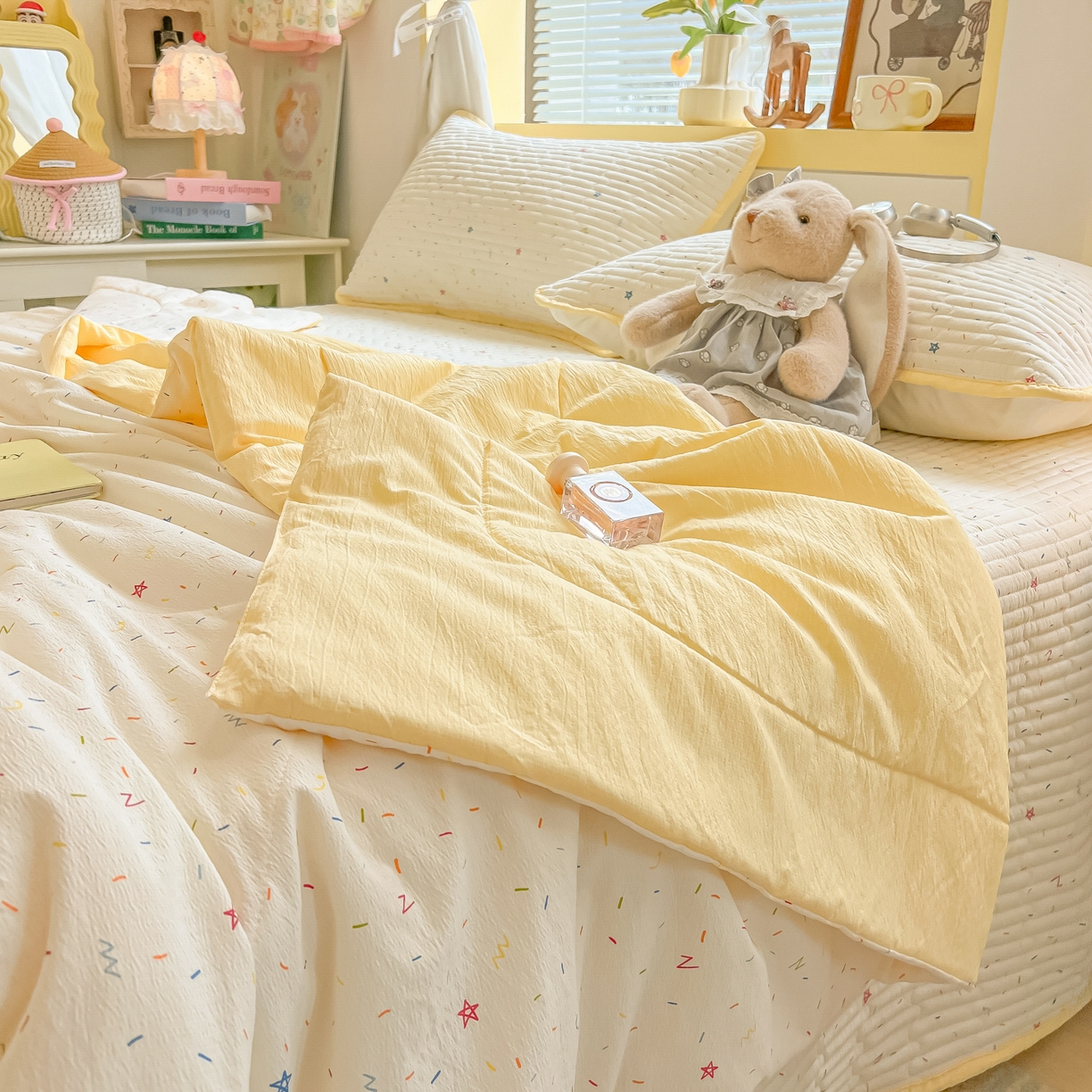 91家纺网 家纺一手货源 找家纺 乐逸家纺  2026新款A类云感双层纱夏被床盖四件套 织梦