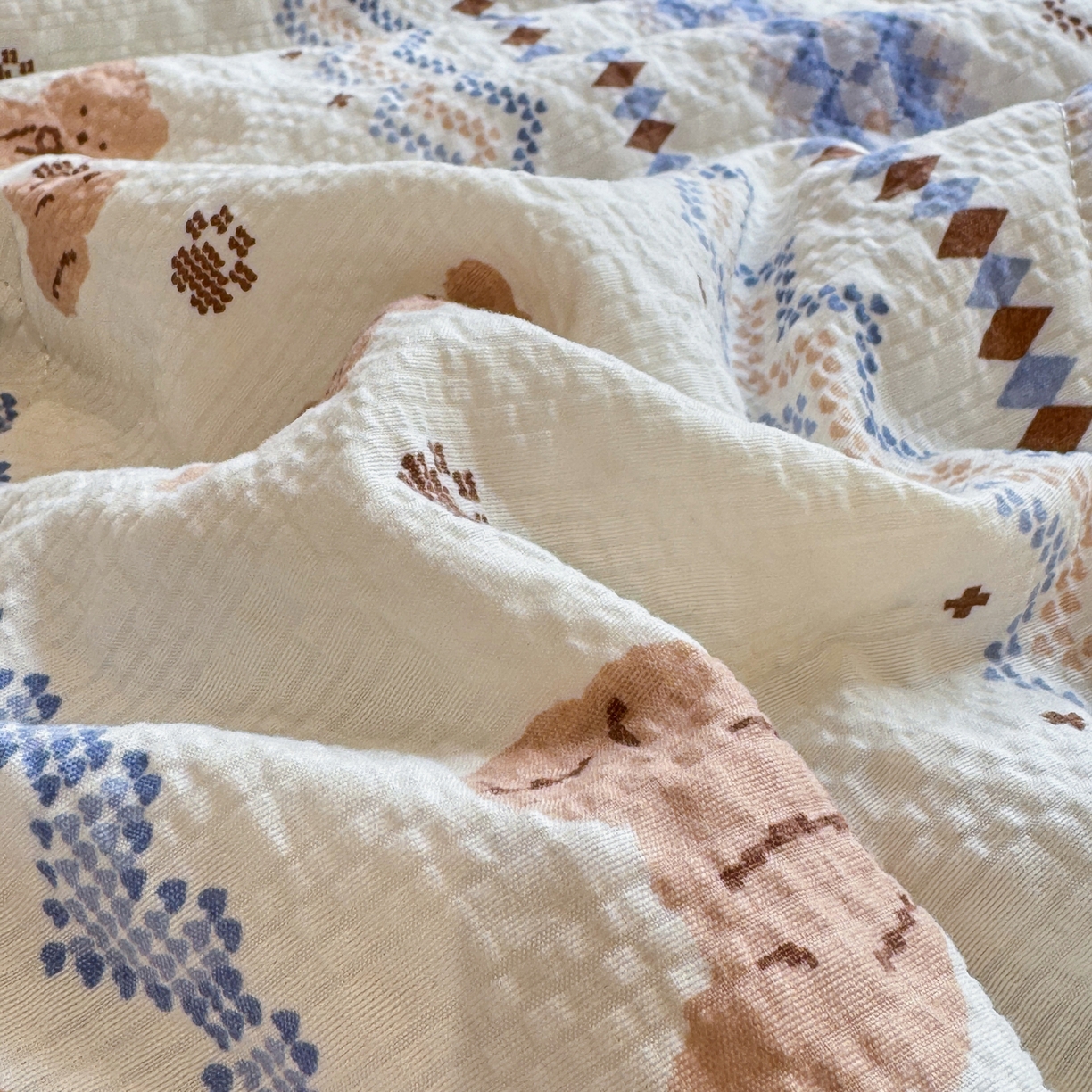 91家纺网 家纺一手货源 找家纺 慕澄家纺 2026新款泡芙棉贝壳边印花夏被四件套 夏被-奶蓝部落