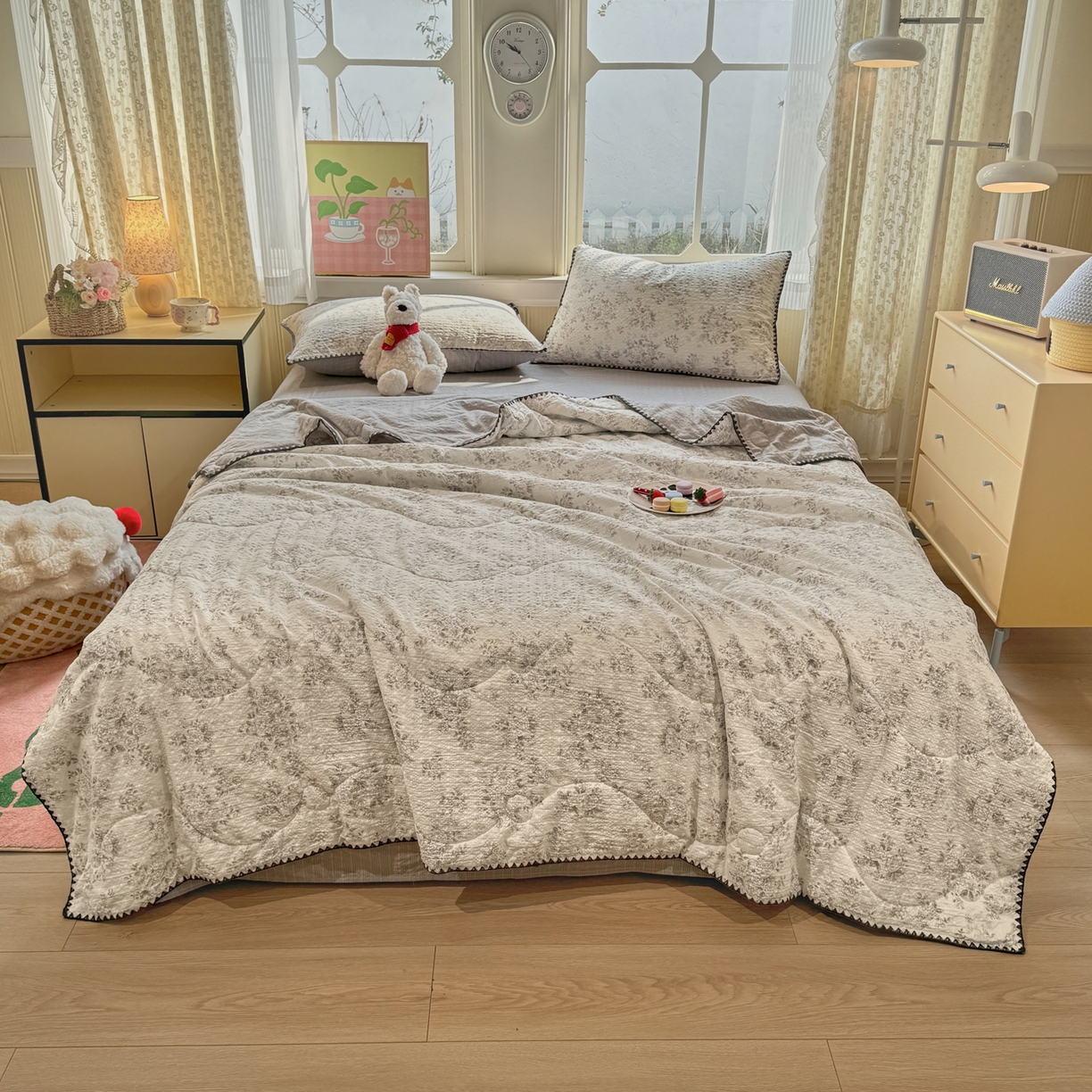 91家纺网 家纺一手货源 找家纺 慕澄家纺 2026新款泡芙棉贝壳边印花夏被四件套 夏被-奶雾玫瑰