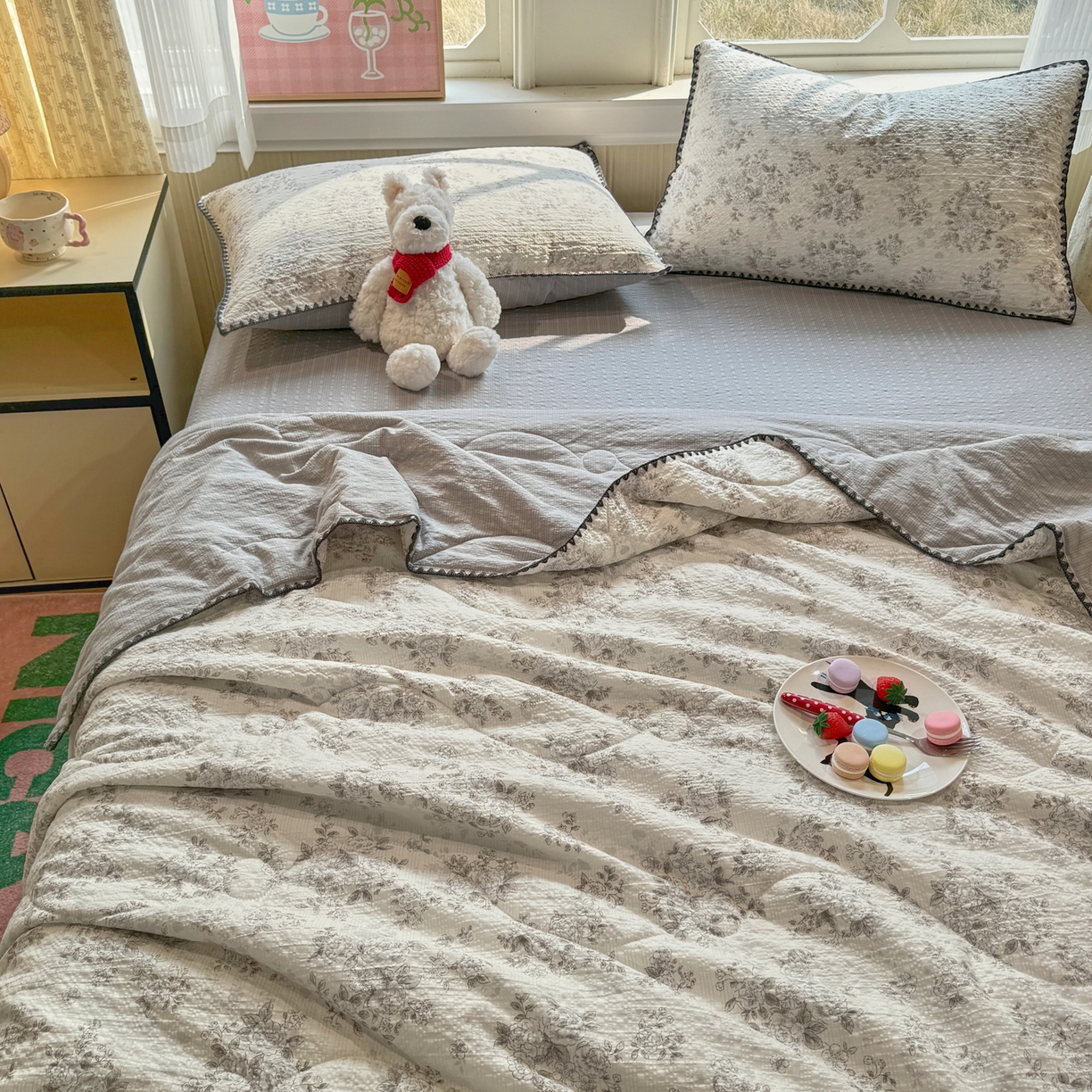 91家纺网 家纺一手货源 找家纺 慕澄家纺 2026新款泡芙棉贝壳边印花夏被四件套 夏被-奶雾玫瑰