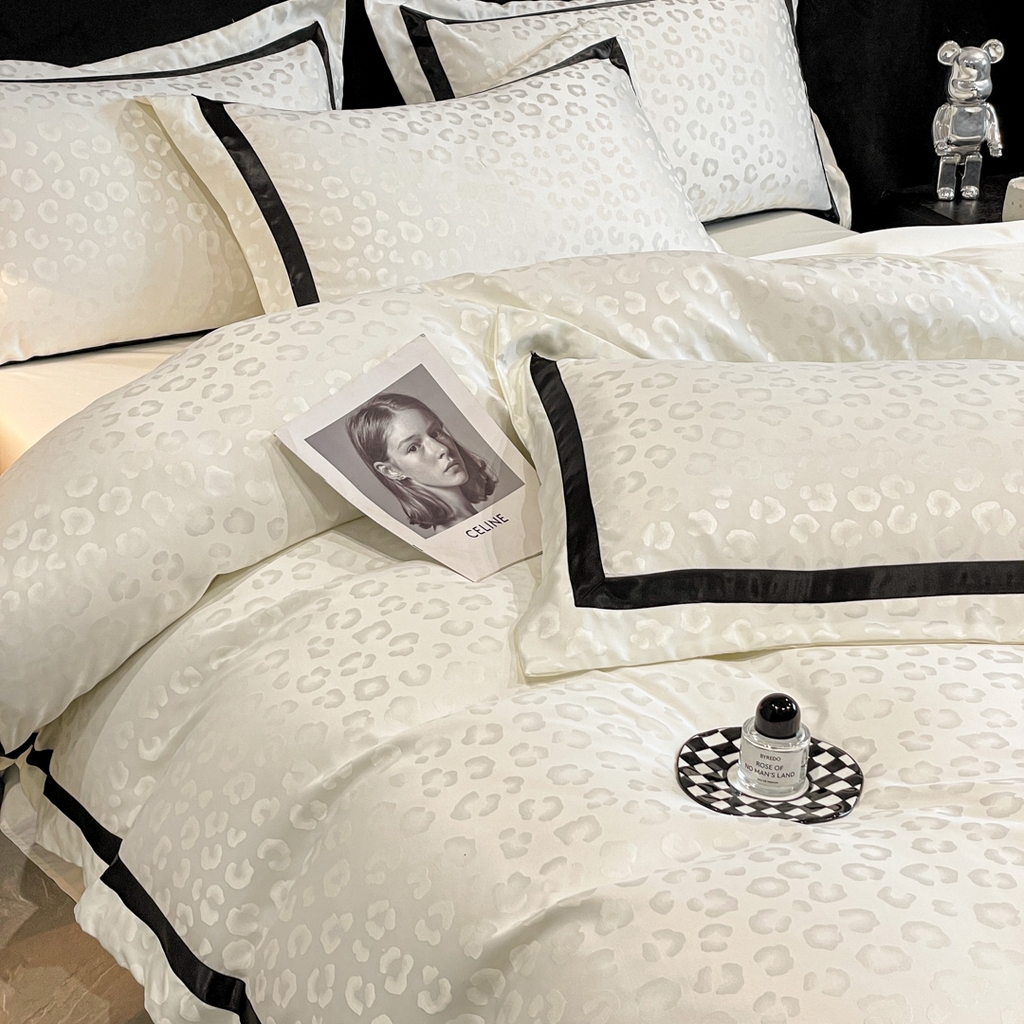 91家纺网 家纺一手货源 找家纺 （总）宇航家纺 2026春夏新款轻奢天丝提花宽边水洗真丝四件套—禧豹系列