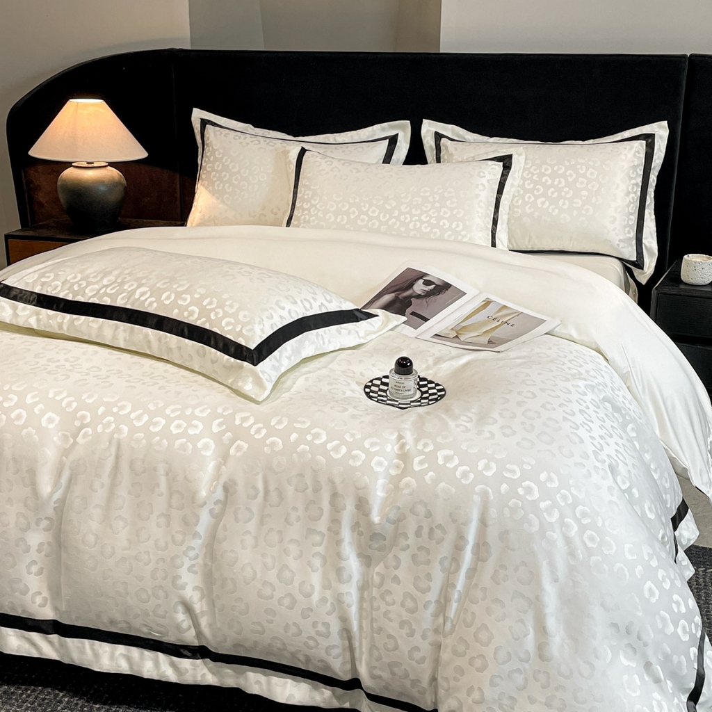 91家纺网 家纺一手货源 找家纺 （总）宇航家纺 2026春夏新款轻奢天丝提花宽边水洗真丝四件套—禧豹系列