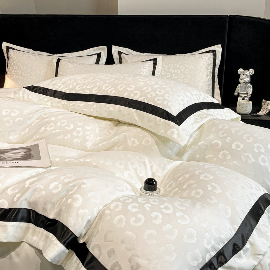 91家纺网 家纺一手货源 找家纺 （总）宇航家纺 2026春夏新款轻奢天丝提花宽边水洗真丝四件套—禧豹系列