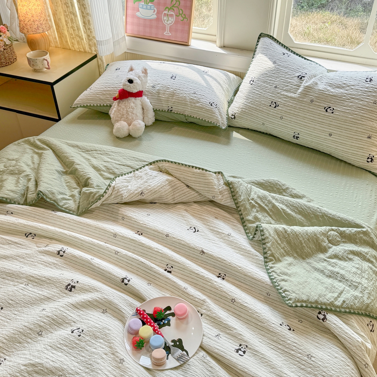 91家纺网 家纺一手货源 找家纺 慕澄家纺 2026新款泡芙棉贝壳边印花夏被四件套 夏被-青条熊猫梦