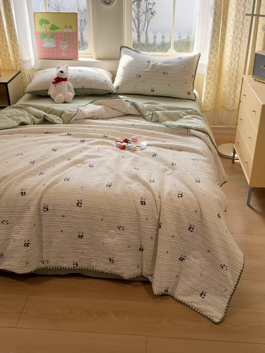 91家纺网 家纺一手货源 找家纺 慕澄家纺 2026新款泡芙棉贝壳边印花夏被四件套 夏被-青条熊猫梦