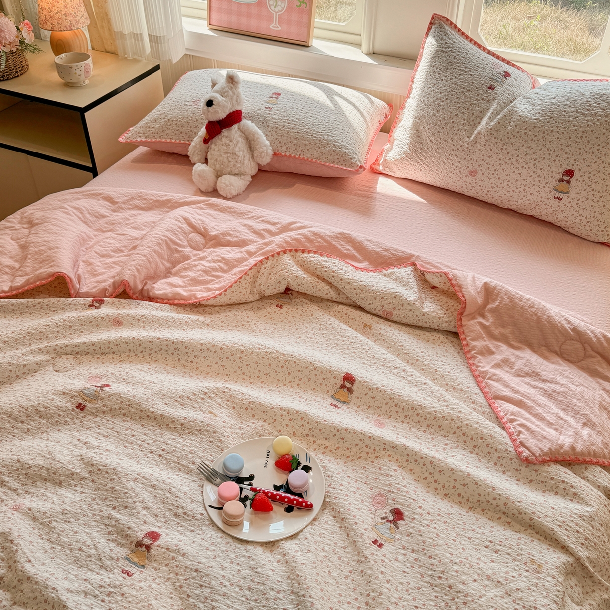 91家纺网 家纺一手货源 找家纺 慕澄家纺 2026新款泡芙棉贝壳边印花夏被四件套 夏被-少女花田