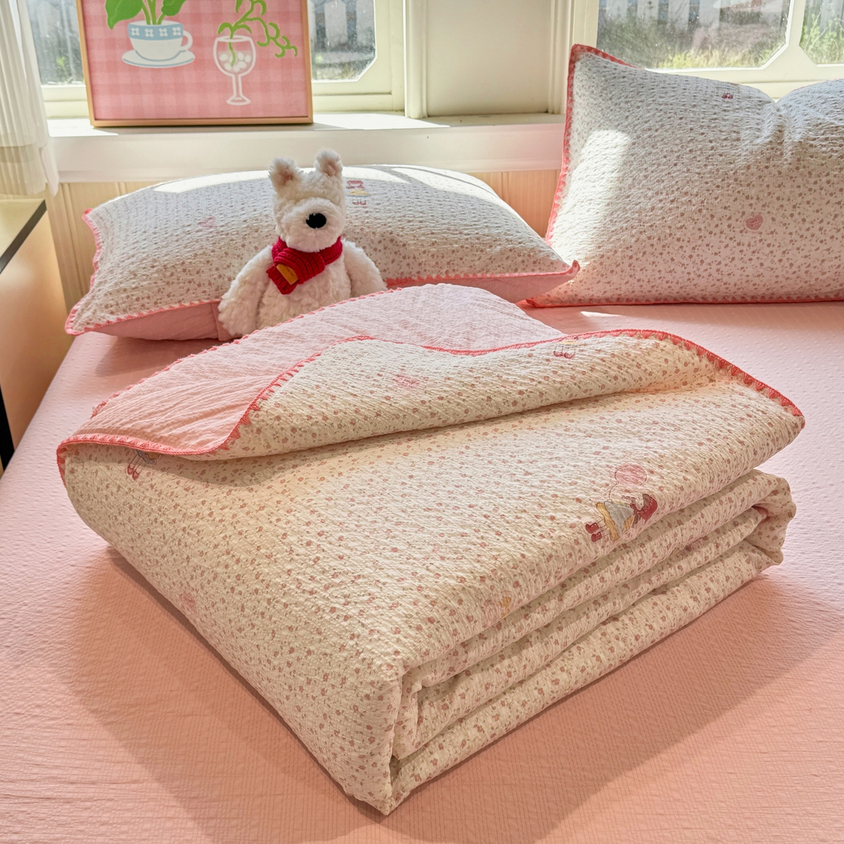 91家纺网 家纺一手货源 找家纺 慕澄家纺 2026新款泡芙棉贝壳边印花夏被四件套 夏被-少女花田