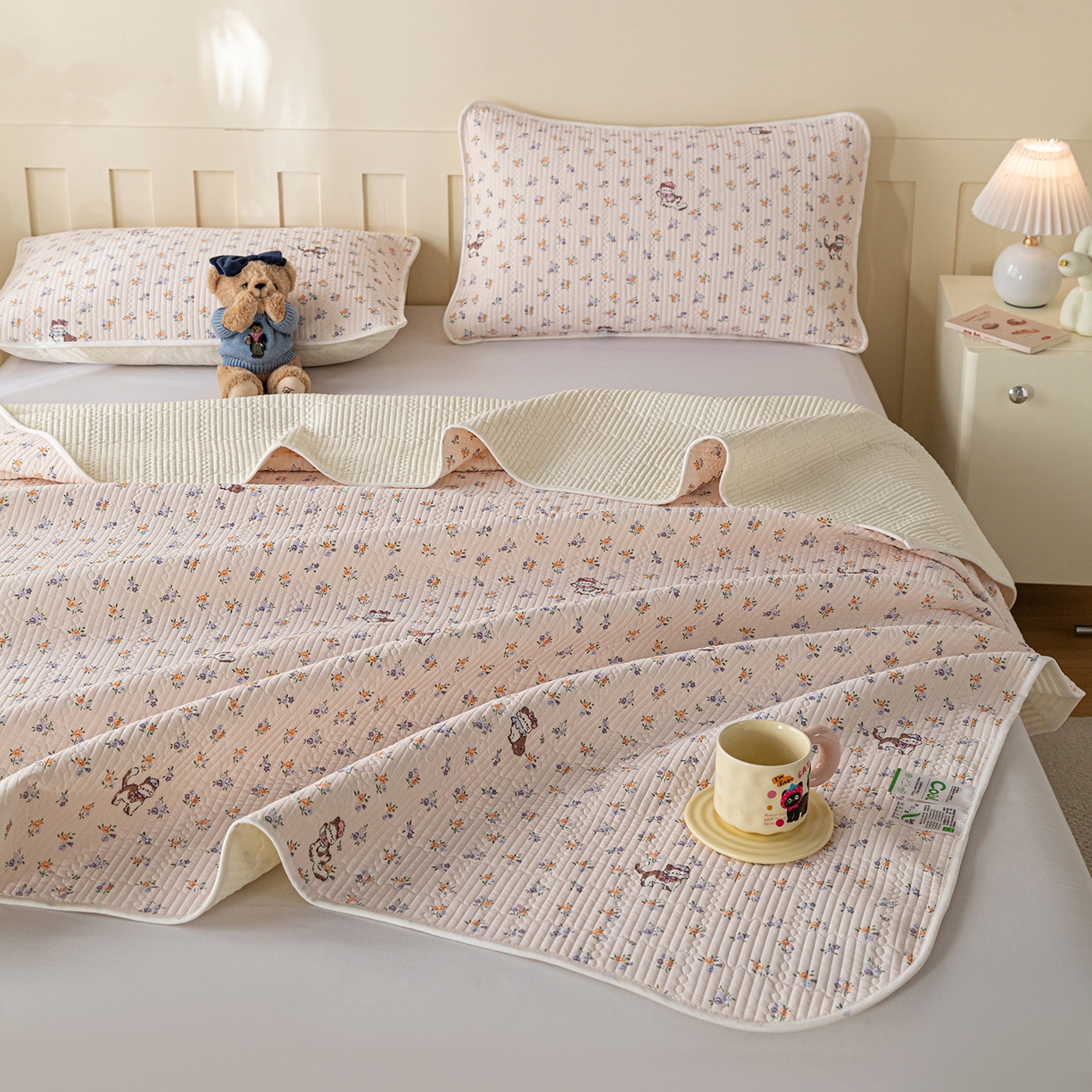 91家纺网 家纺一手货源 找家纺 源舜家纺 2026新款锦氨印花凉感床盖三件套 田园小猫