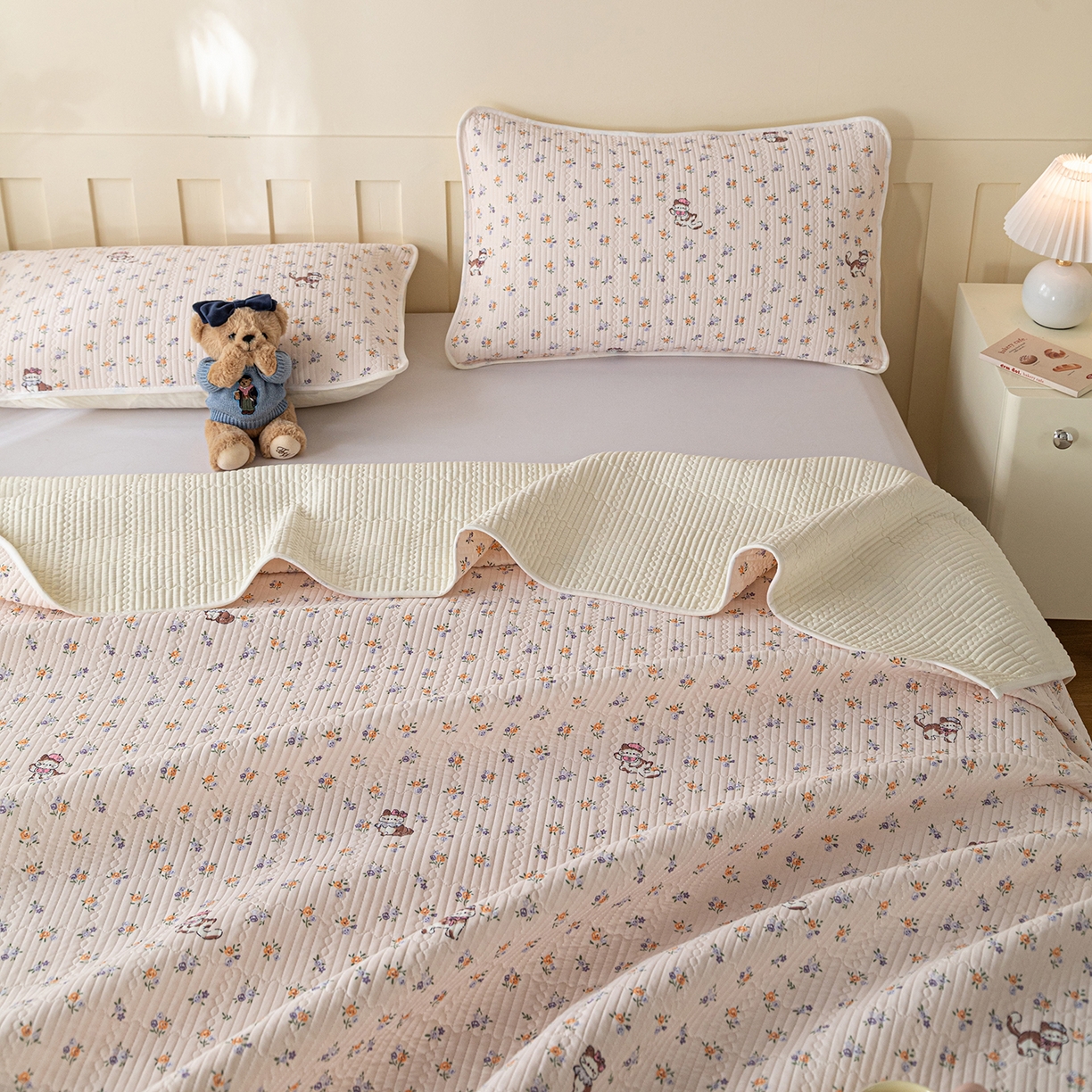 91家纺网 家纺一手货源 找家纺 源舜家纺 2026新款锦氨印花凉感床盖三件套 田园小猫