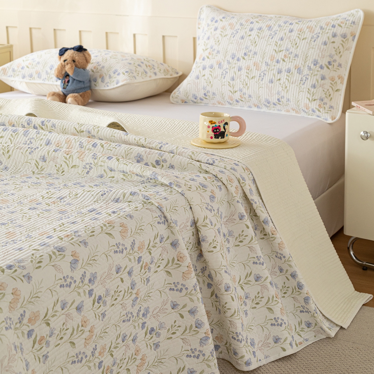 91家纺网 家纺一手货源 找家纺 源舜家纺 2026新款锦氨印花凉感床盖三件套 筱花