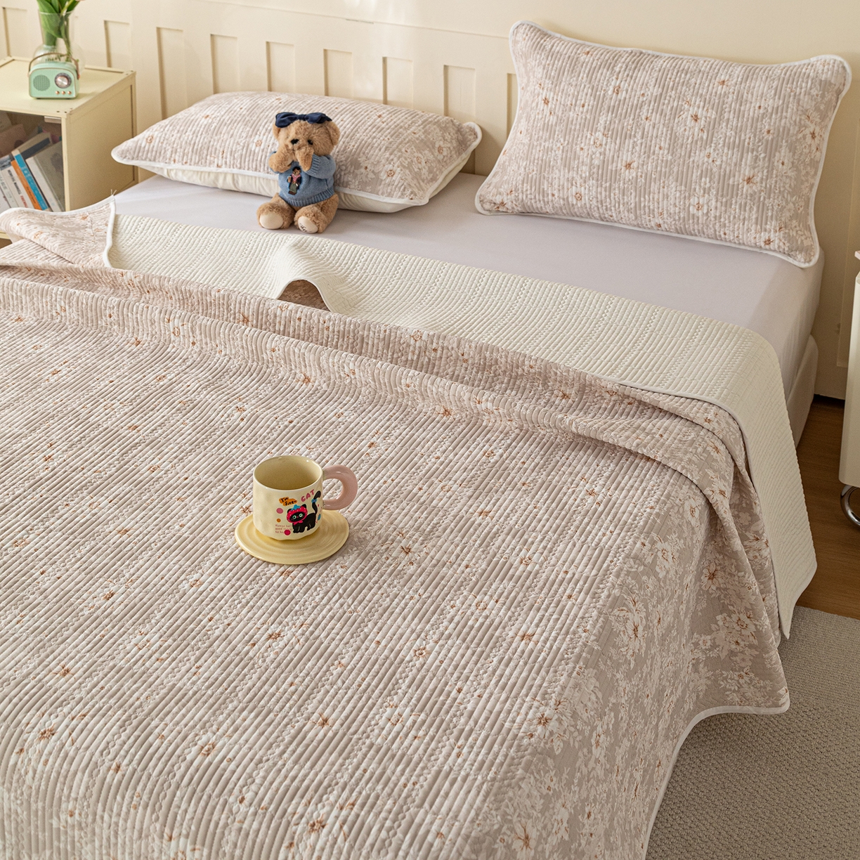 91家纺网 家纺一手货源 找家纺 源舜家纺 2026新款锦氨印花凉感床盖三件套 伊园