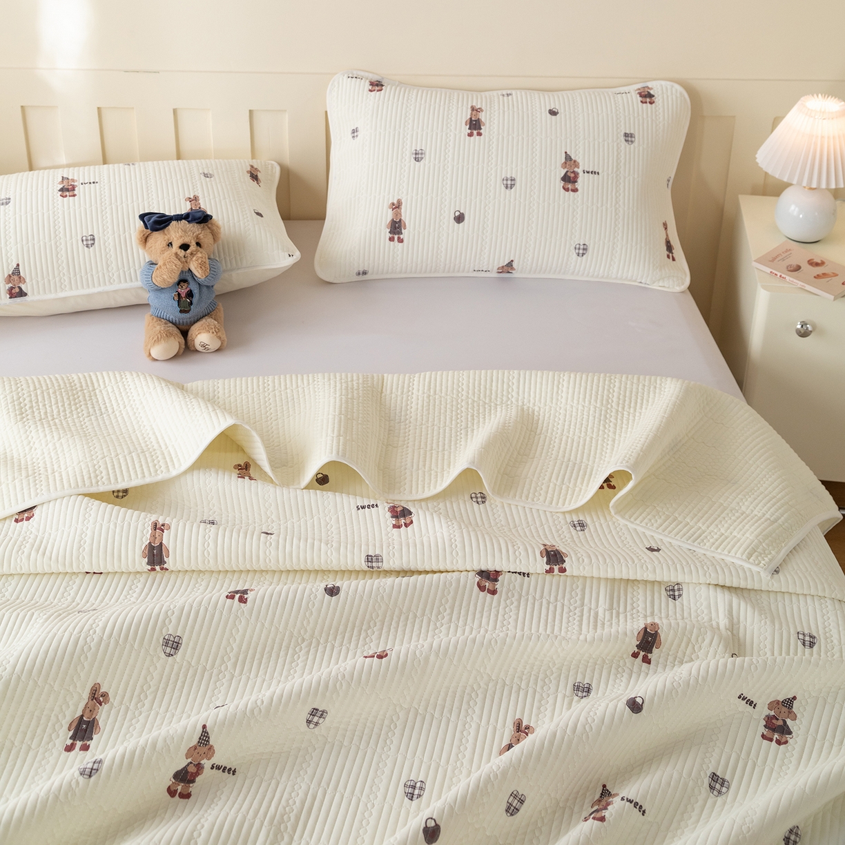 91家纺网 家纺一手货源 找家纺 源舜家纺 2026新款锦氨印花凉感床盖三件套 优漫卡通