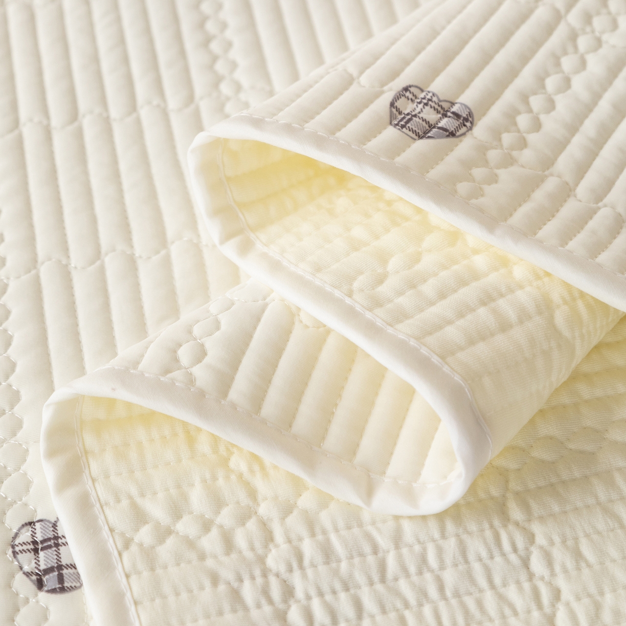 91家纺网 家纺一手货源 找家纺 源舜家纺 2026新款锦氨印花凉感床盖三件套 优漫卡通