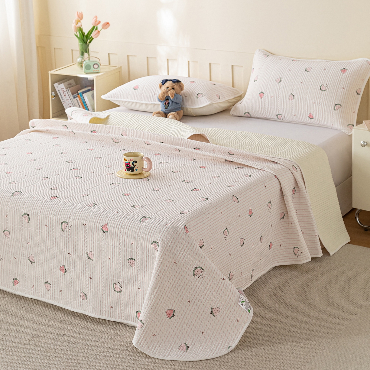 91家纺网 家纺一手货源 找家纺 源舜家纺 2026新款锦氨印花凉感床盖三件套 芝士草莓