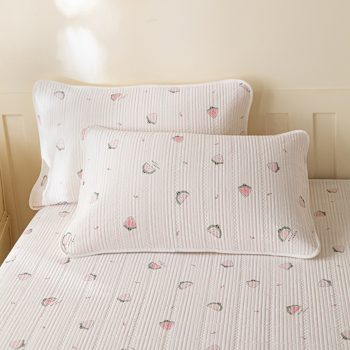 91家纺网 家纺一手货源 找家纺 源舜家纺 2026新款锦氨印花凉感床盖三件套 芝士草莓