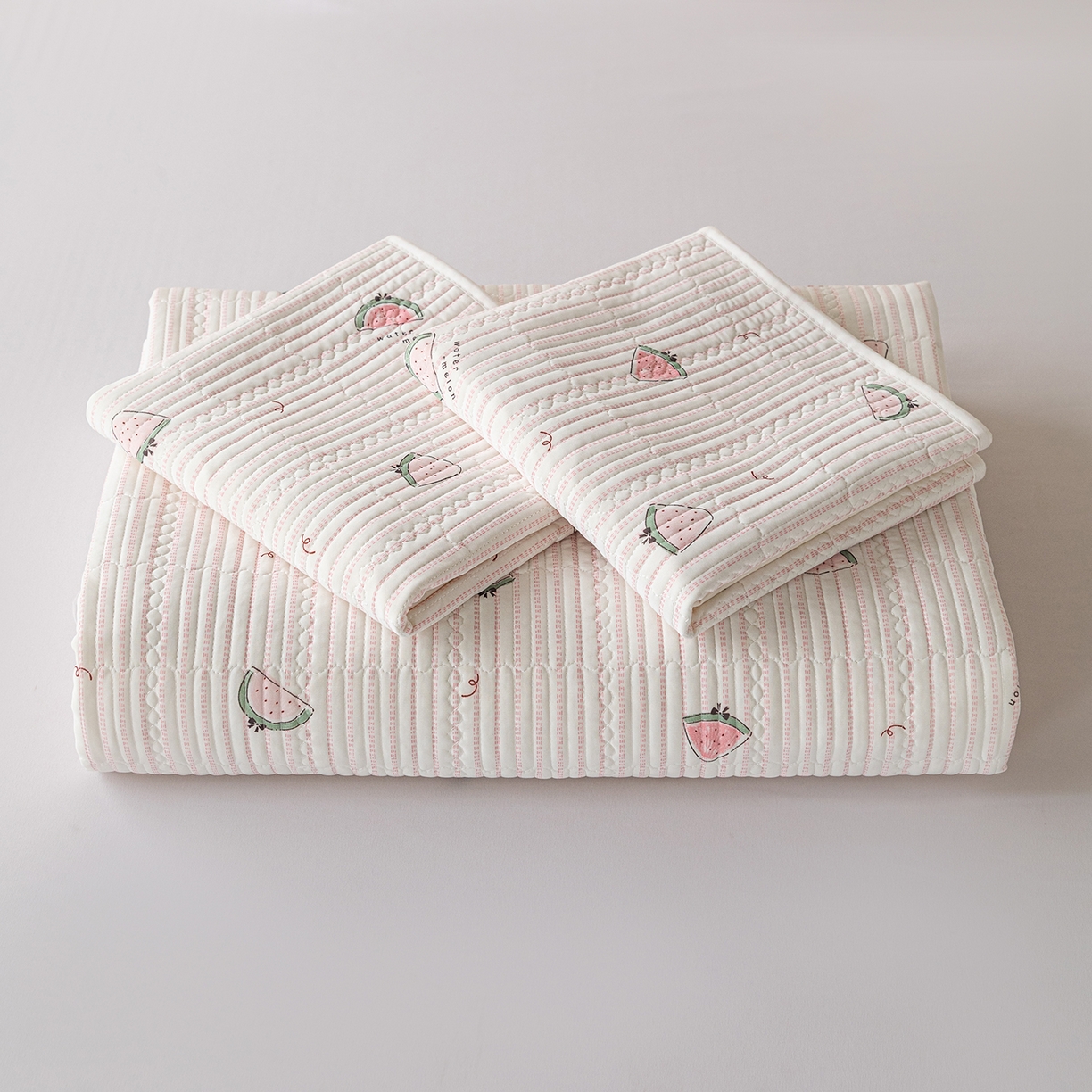 91家纺网 家纺一手货源 找家纺 源舜家纺 2026新款锦氨印花凉感床盖三件套 芝士草莓