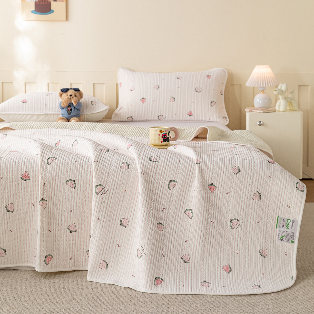 91家纺网 家纺一手货源 找家纺 源舜家纺 2026新款锦氨印花凉感床盖三件套 芝士草莓