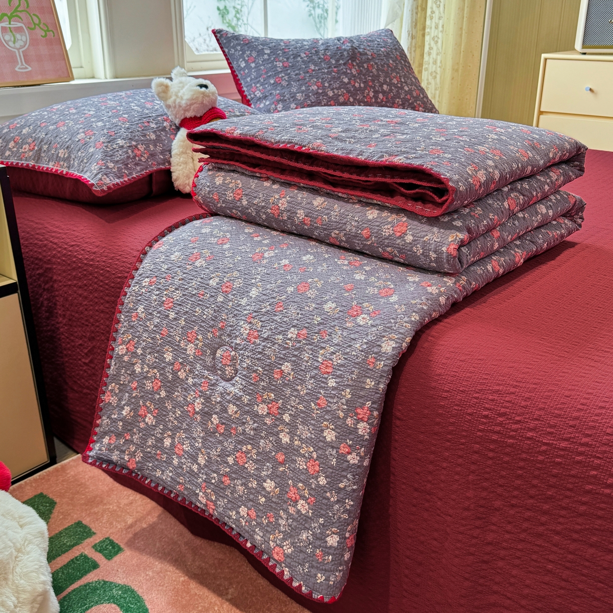 91家纺网 家纺一手货源 找家纺 慕澄家纺 2026新款泡芙棉贝壳边印花夏被四件套 夏被-午夜花园