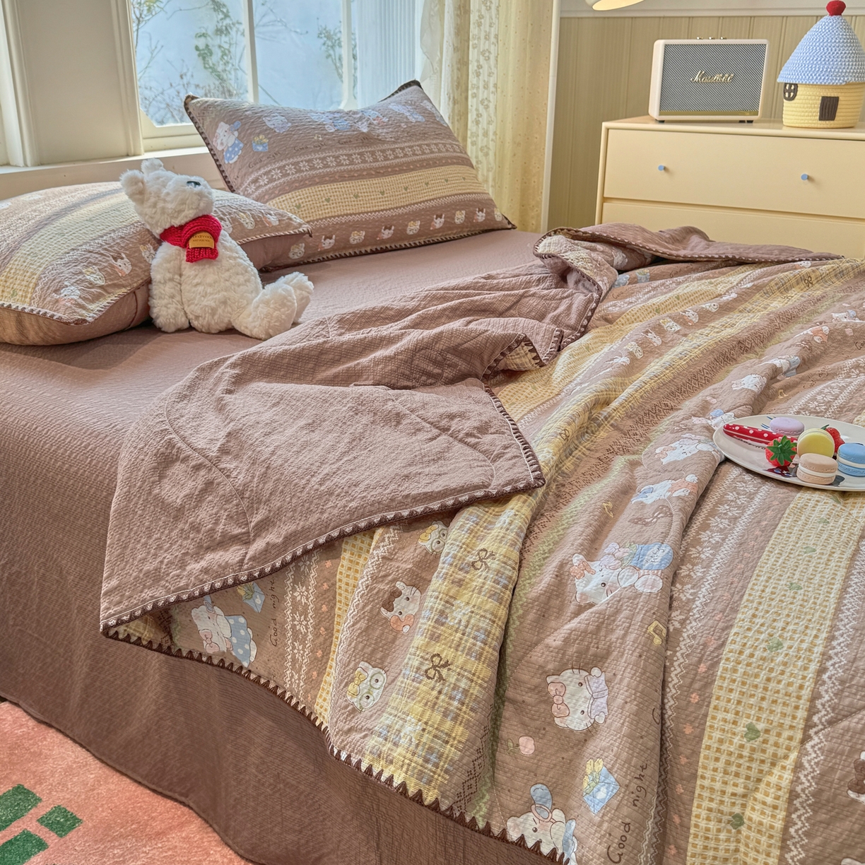 91家纺网 家纺一手货源 找家纺 慕澄家纺 2026新款泡芙棉贝壳边印花夏被四件套 夏被-椰棕猫软糖