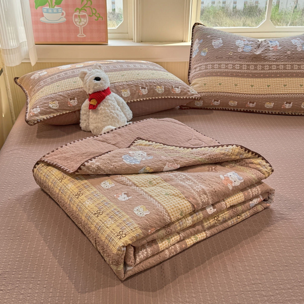91家纺网 家纺一手货源 找家纺 慕澄家纺 2026新款泡芙棉贝壳边印花夏被四件套 夏被-椰棕猫软糖