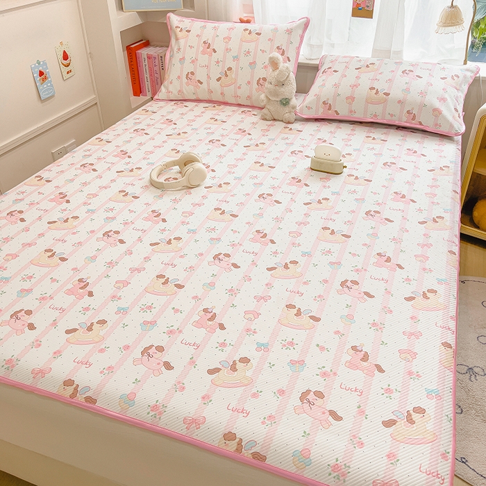 91家纺网 家纺一手货源 找家纺 莱米家纺 2026新款斜纹凉感床席冰豆豆系列 彩色木马