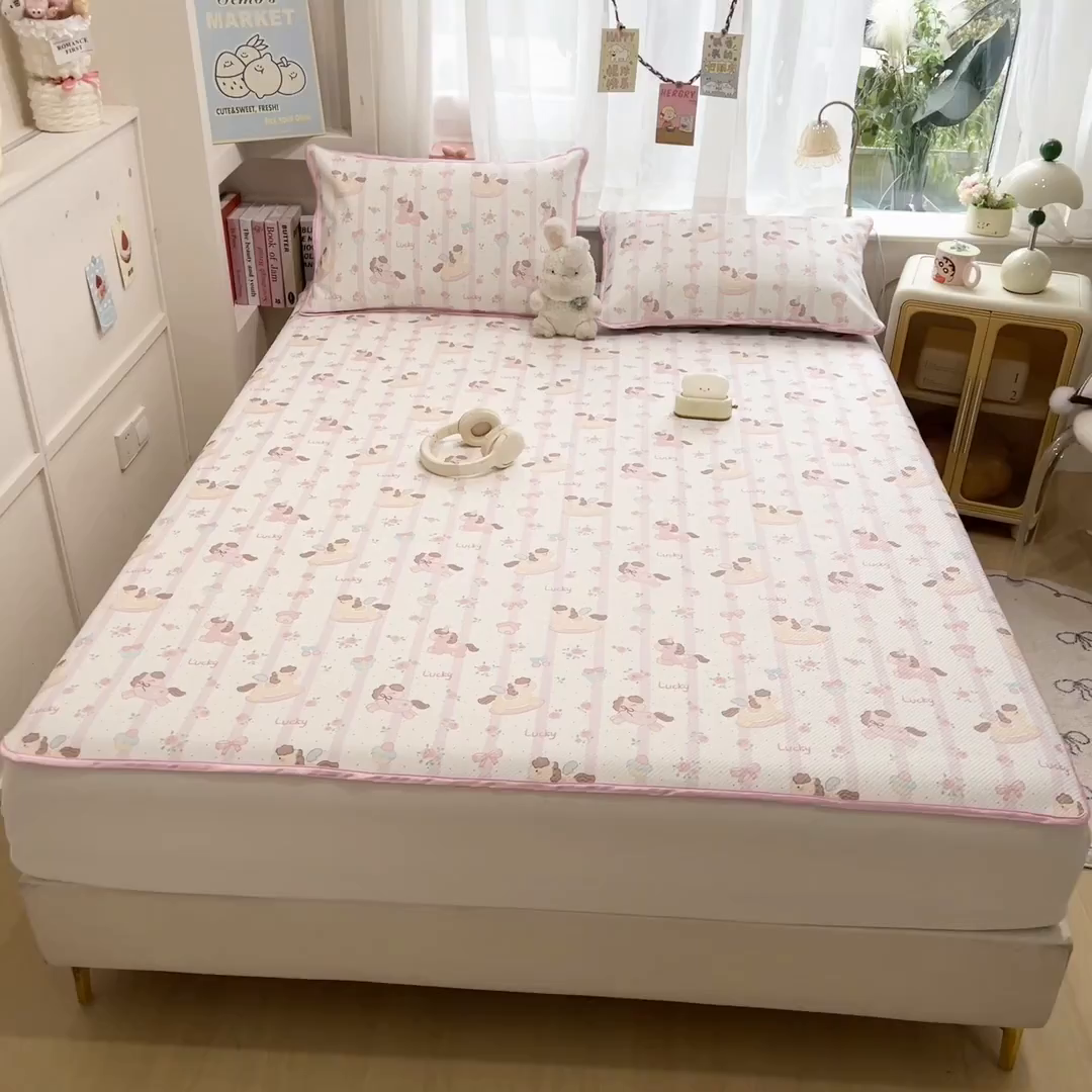 91家纺网 家纺一手货源 找家纺 莱米家纺 2026新款斜纹凉感床席冰豆豆系列 彩色木马