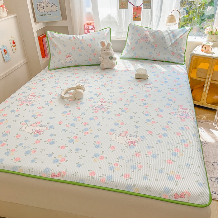 91家纺网 家纺一手货源 找家纺 莱米家纺 2026新款斜纹凉感床席冰豆豆系列 花朵小猫