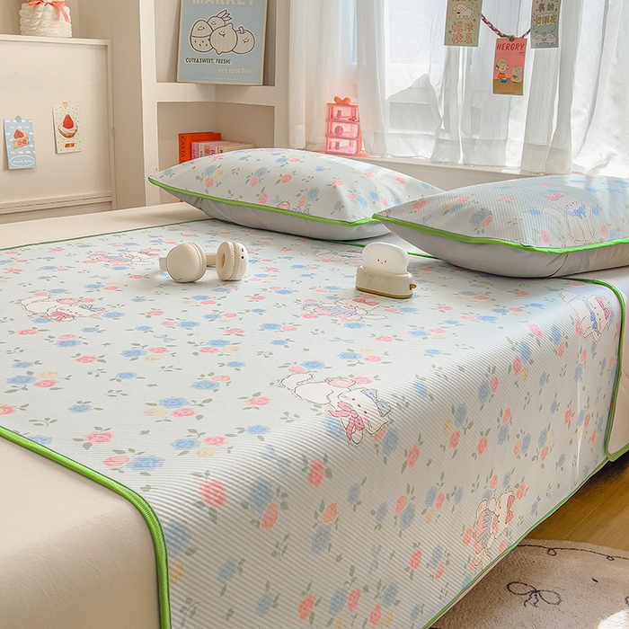 91家纺网 家纺一手货源 找家纺 莱米家纺 2026新款斜纹凉感床席冰豆豆系列 花朵小猫