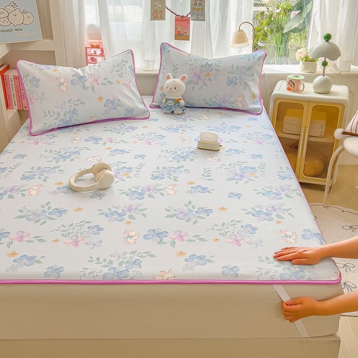 91家纺网 家纺一手货源 找家纺 莱米家纺 2026新款斜纹凉感床席冰豆豆系列 兰花小兔