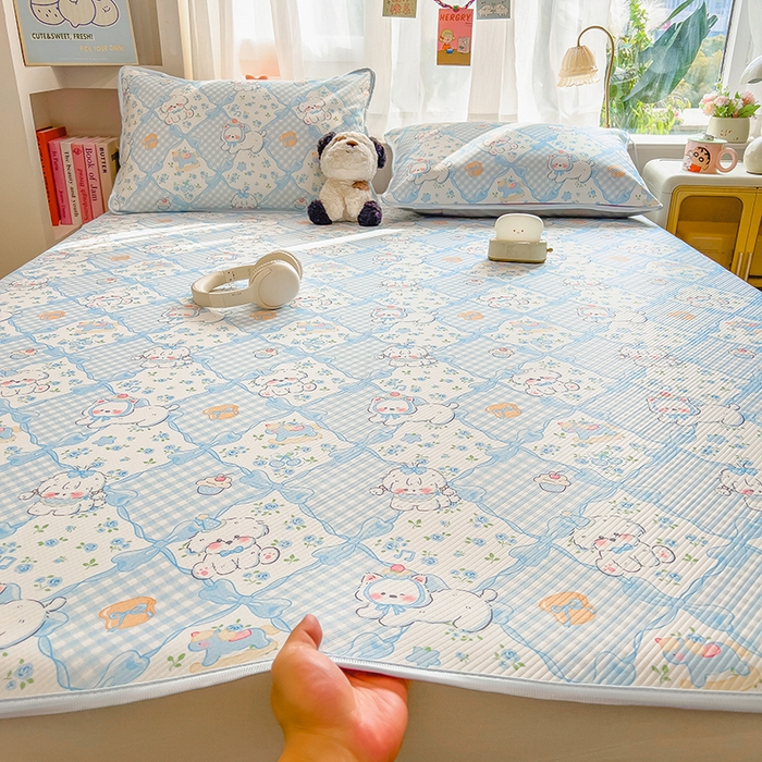 91家纺网 家纺一手货源 找家纺 莱米家纺 2026新款斜纹凉感床席冰豆豆系列 蓝格小狗