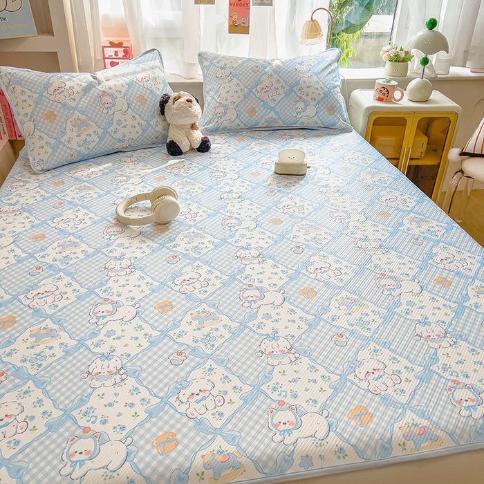 91家纺网 家纺一手货源 找家纺 莱米家纺 2026新款斜纹凉感床席冰豆豆系列 蓝格小狗