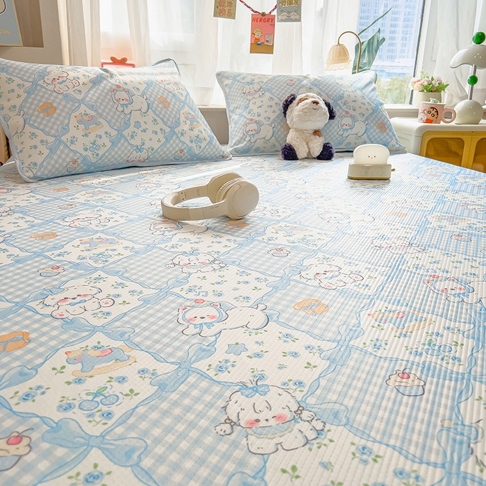 91家纺网 家纺一手货源 找家纺 莱米家纺 2026新款斜纹凉感床席冰豆豆系列 蓝格小狗