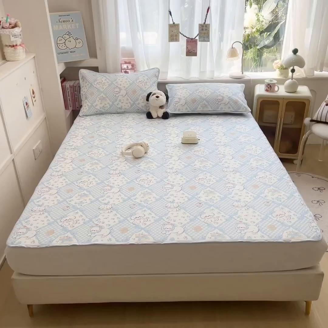 91家纺网 家纺一手货源 找家纺 莱米家纺 2026新款斜纹凉感床席冰豆豆系列 蓝格小狗