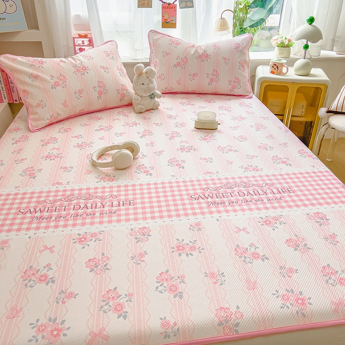 91家纺网 家纺一手货源 找家纺 莱米家纺 2026新款斜纹凉感床席冰豆豆系列 浪漫花语