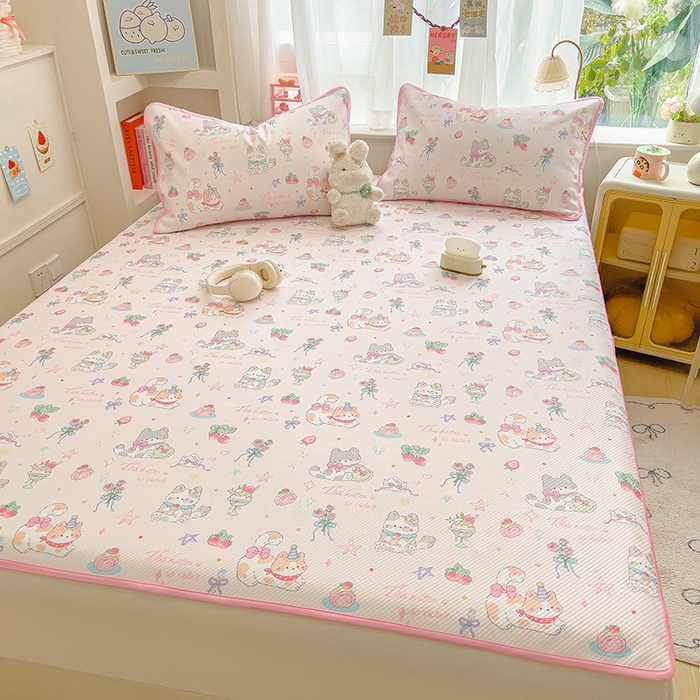 91家纺网 家纺一手货源 找家纺 莱米家纺 2026新款斜纹凉感床席冰豆豆系列 猫咪乐园