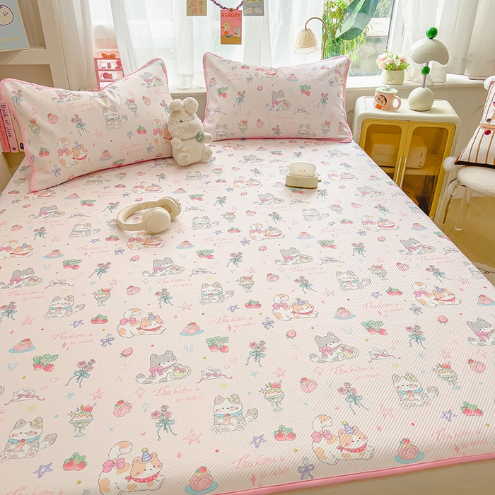 91家纺网 家纺一手货源 找家纺 莱米家纺 2026新款斜纹凉感床席冰豆豆系列 猫咪乐园